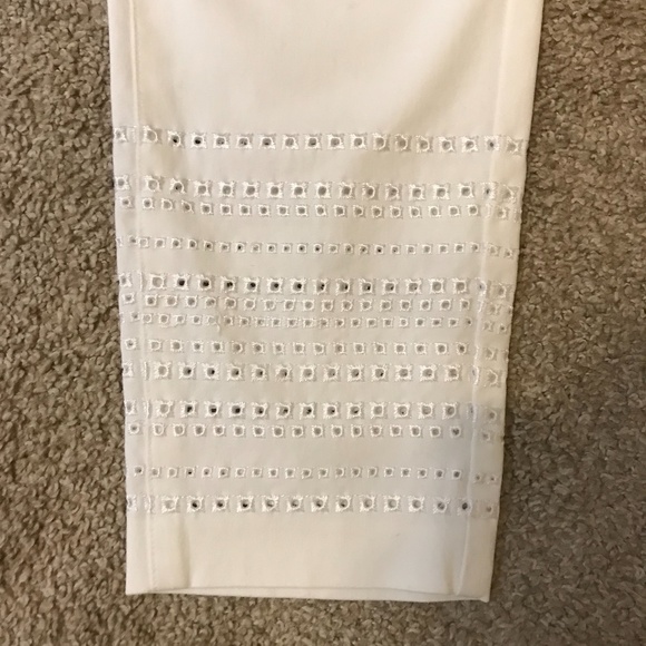 Ecru Women's White Crop Pants, Size 4 - Picture 2 of 7